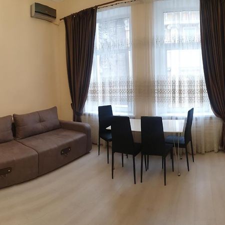Апартаменты В Центре Одессы Odessa Exterior foto